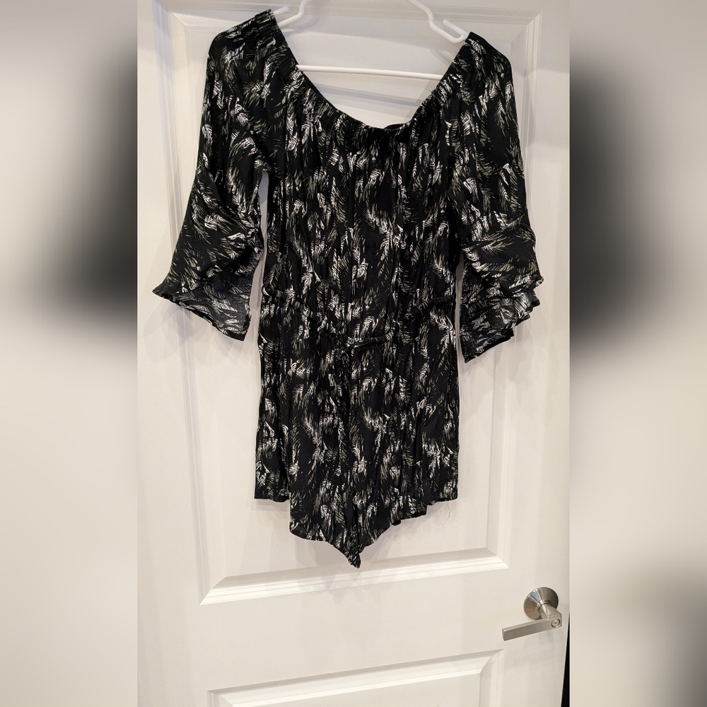 Express Black and White Feather Pattern Dress